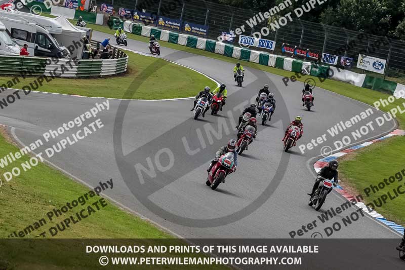 Vintage motorcycle club;eventdigitalimages;mallory park;mallory park trackday photographs;no limits trackdays;peter wileman photography;trackday digital images;trackday photos;vmcc festival 1000 bikes photographs